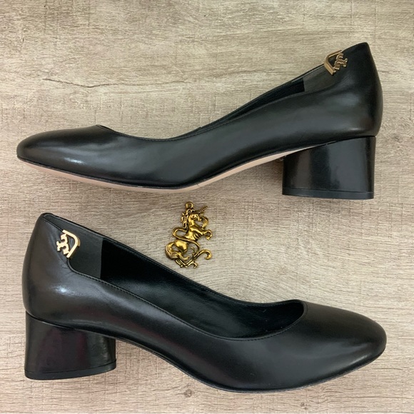 Tory Burch Elizabeth Black Leather Pumps Heels ~ Size 6.5 - Picture 2 of 12